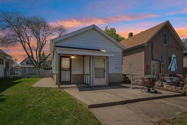 1970 S 75th STREET, West Allis, WI 53219