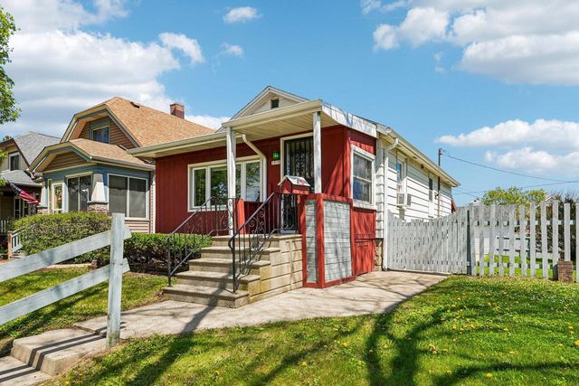 1970 S 75th STREET, West Allis, WI 53219
