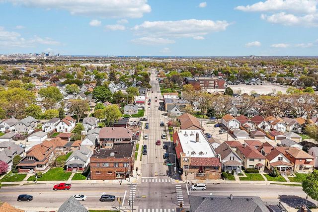 1970 S 75th STREET, West Allis, WI 53219