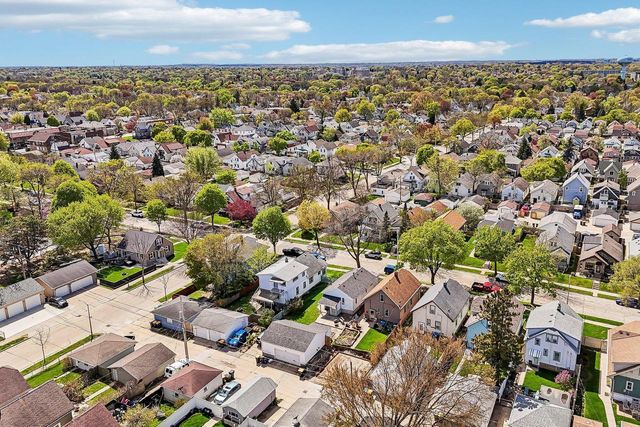 1970 S 75th STREET, West Allis, WI 53219