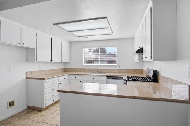 3117 Gibson Way, Modesto, CA 95354