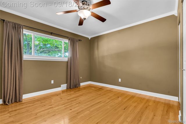 4840 Iowa Drive, Warren, MI 48092