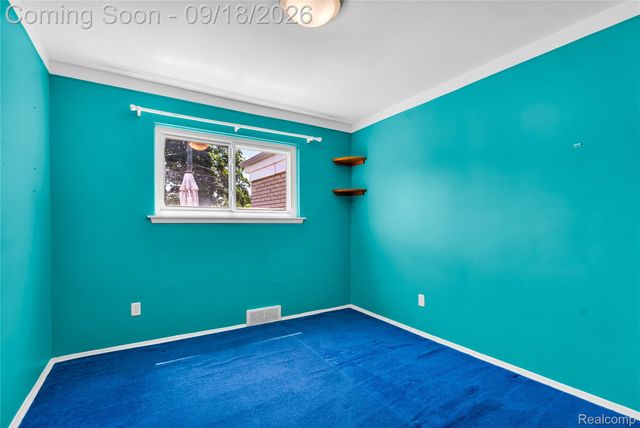 4840 Iowa Drive, Warren, MI 48092