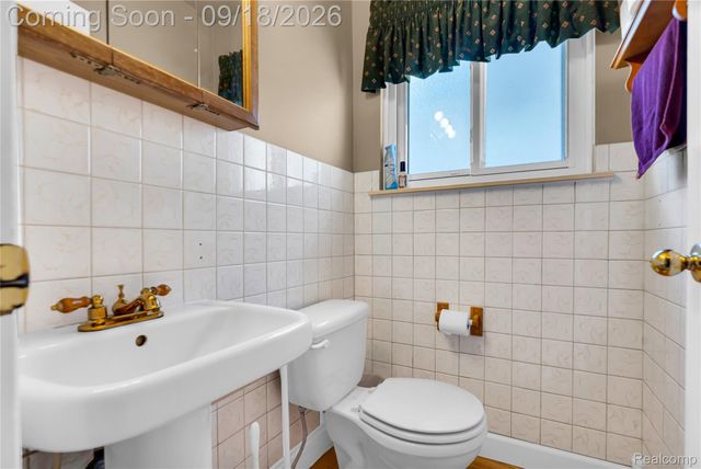 4840 Iowa Drive, Warren, MI 48092
