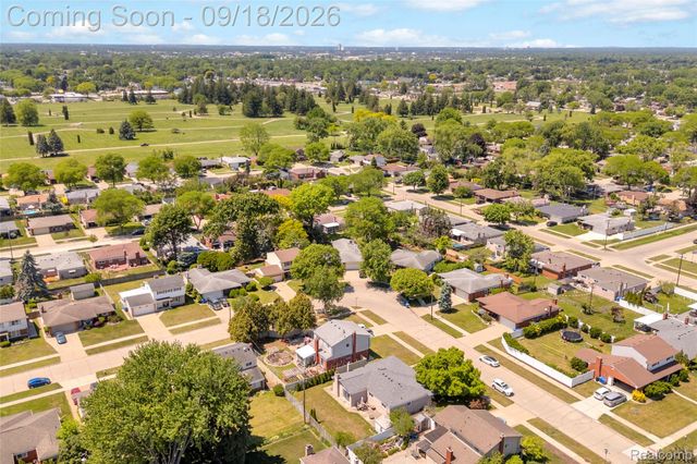 4840 Iowa Drive, Warren, MI 48092
