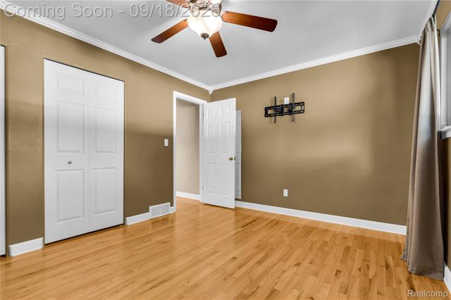 4840 Iowa Drive, Warren, MI 48092