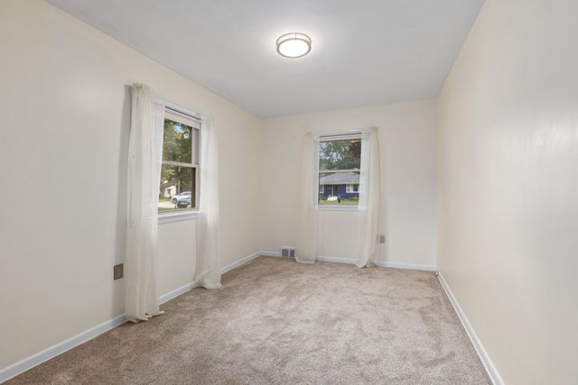 2855 Gerald Avenue NE, Grand Rapids, MI 49505