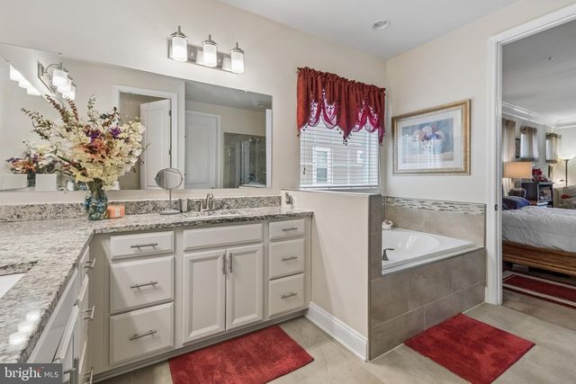 11239 PENZANCE LN, White Plains, MD 20695