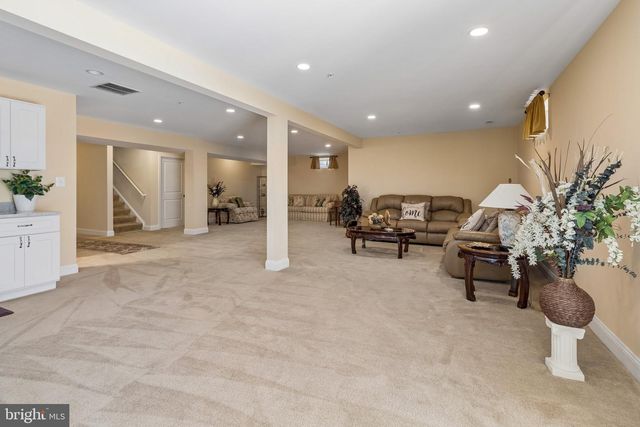 11239 PENZANCE LN, White Plains, MD 20695