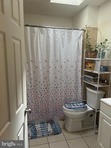 1236 E SANGER ST, Philadelphia, PA 19124