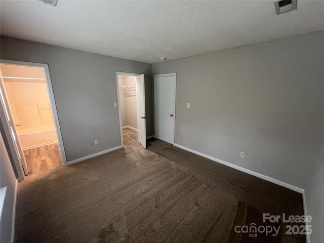 12111 Stewarts Crossing Drive, Charlotte, NC 28215