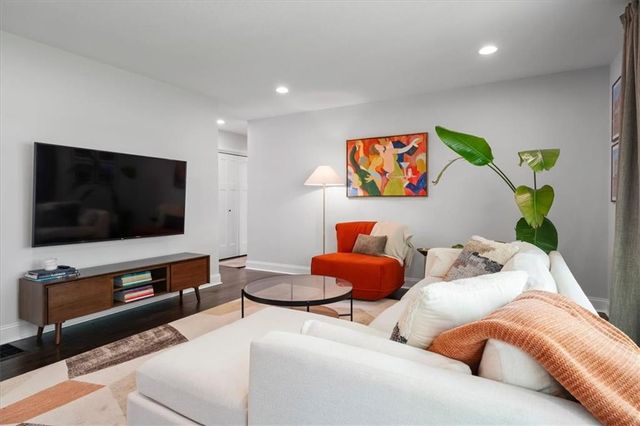 8601 Travis Street, Overland Park, KS 66212