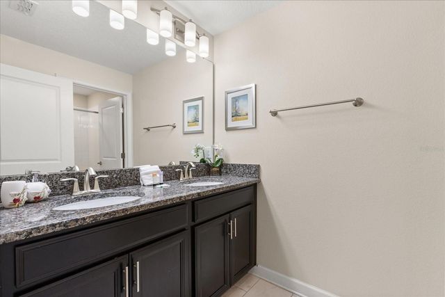 9075 DOGLEG DR, Davenport, FL 33896