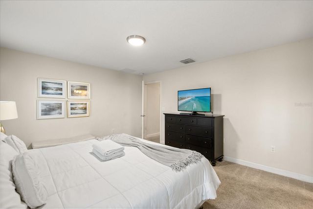 9075 DOGLEG DR, Davenport, FL 33896