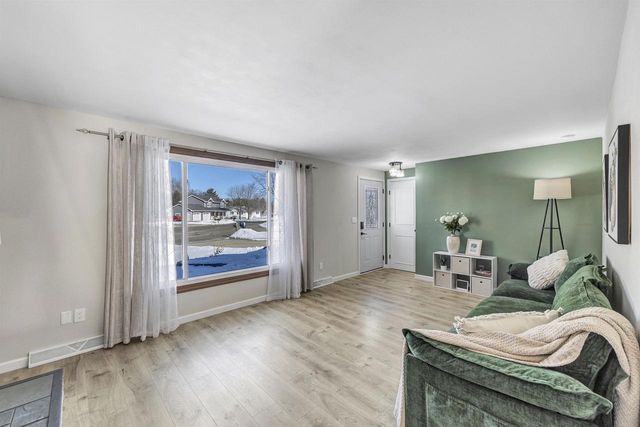 313 STEVEN COURT, Denmark, WI 54208