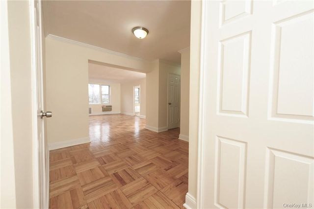 2 Sadore Lane 2E, Yonkers, NY 10710