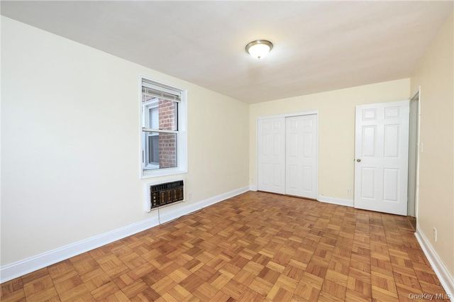 2 Sadore Lane 2E, Yonkers, NY 10710
