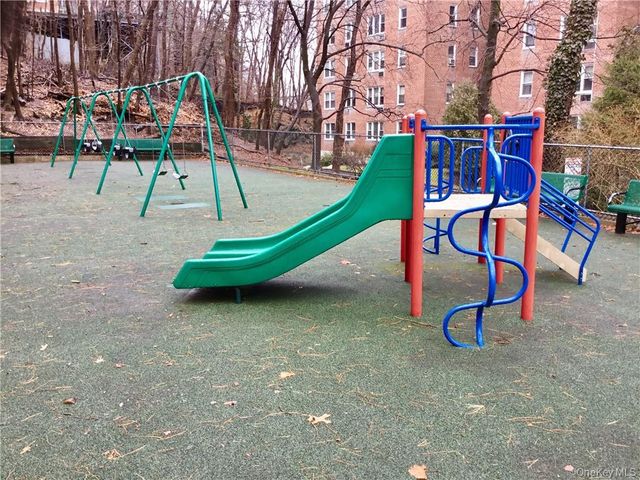 2 Sadore Lane 2E, Yonkers, NY 10710