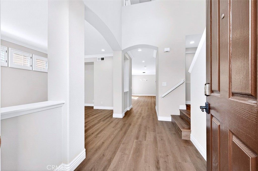 Image 3 of property listing at 7 Three Rivers, Irvine, CA 92602