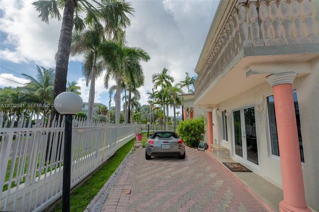 2701 N Atlantic Boulevard, Fort Lauderdale, FL 33308