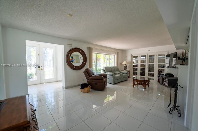 2701 N Atlantic Boulevard, Fort Lauderdale, FL 33308