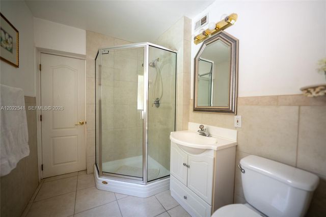 2701 N Atlantic Boulevard, Fort Lauderdale, FL 33308
