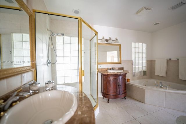 2701 N Atlantic Boulevard, Fort Lauderdale, FL 33308