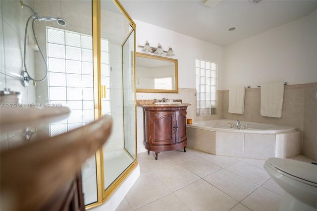 2701 N Atlantic Boulevard, Fort Lauderdale, FL 33308