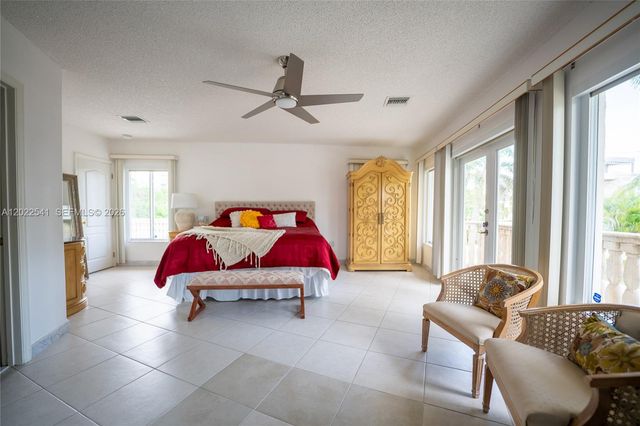 2701 N Atlantic Boulevard, Fort Lauderdale, FL 33308