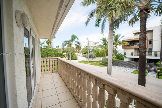 2701 N Atlantic Boulevard, Fort Lauderdale, FL 33308