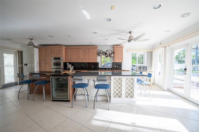 2701 N Atlantic Boulevard, Fort Lauderdale, FL 33308