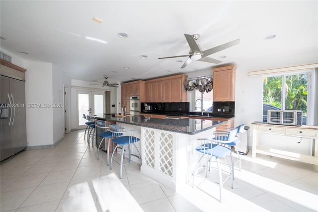 2701 N Atlantic Boulevard, Fort Lauderdale, FL 33308