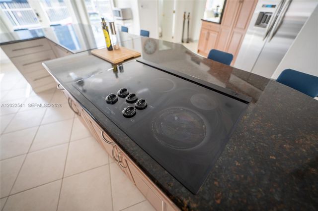 2701 N Atlantic Boulevard, Fort Lauderdale, FL 33308