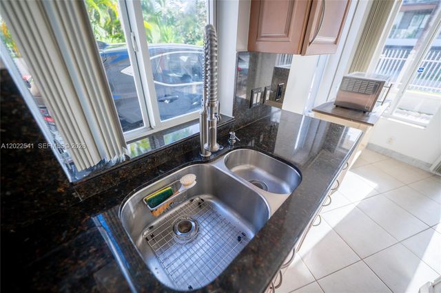 2701 N Atlantic Boulevard, Fort Lauderdale, FL 33308