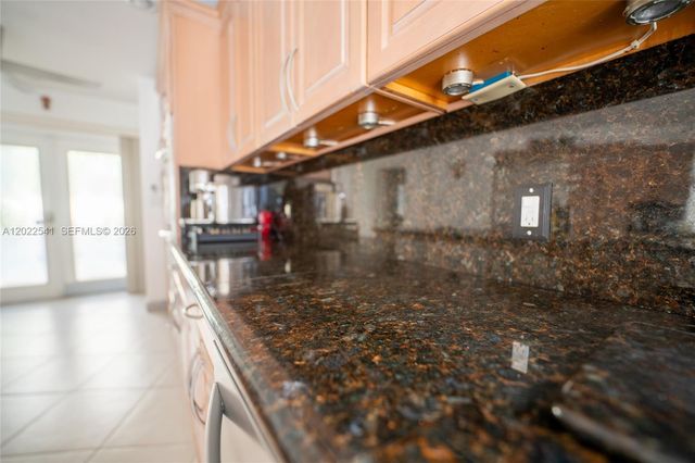2701 N Atlantic Boulevard, Fort Lauderdale, FL 33308