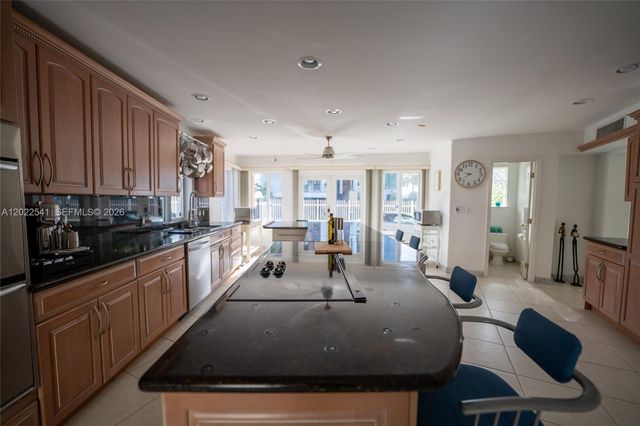 2701 N Atlantic Boulevard, Fort Lauderdale, FL 33308