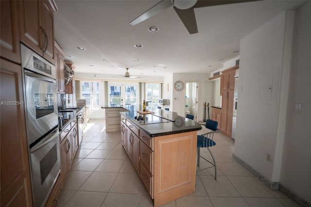2701 N Atlantic Boulevard, Fort Lauderdale, FL 33308