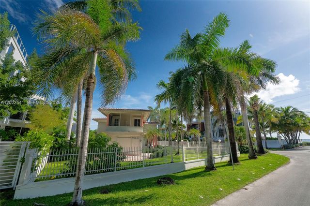 2701 N Atlantic Boulevard, Fort Lauderdale, FL 33308