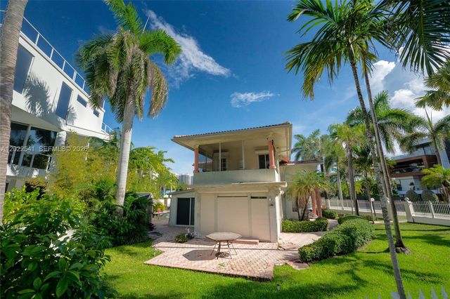 2701 N Atlantic Boulevard, Fort Lauderdale, FL 33308