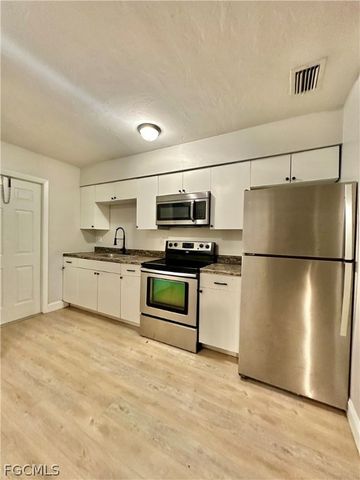 5635 5th AVE, Fort Myers, FL 33907