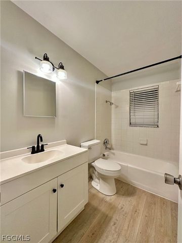 5635 5th AVE, Fort Myers, FL 33907