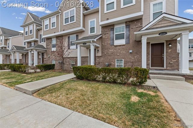 4616 Bradley Circle, Troy, MI 48085
