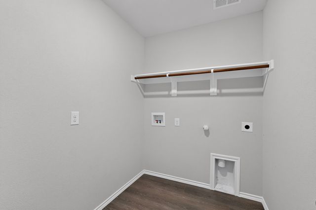 816 Glover Drive, Aubrey, TX 76227