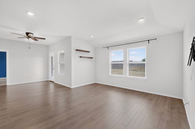 816 Glover Drive, Aubrey, TX 76227