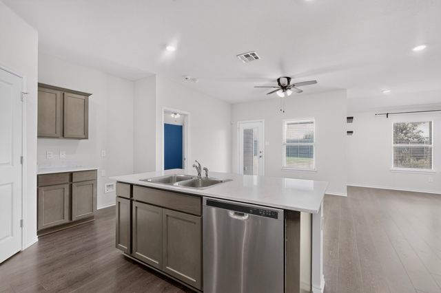816 Glover Drive, Aubrey, TX 76227