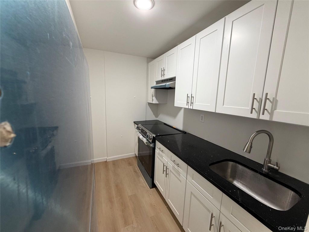 947 college Avenue, Bronx, NY 10453