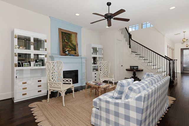 66 W Sawyer Ridge Drive, The Woodlands, TX 77389