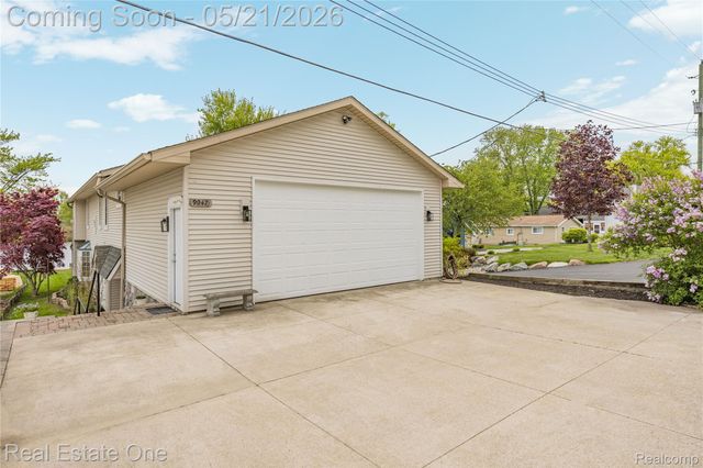 9047 Gale Road, White Lake Charter Township, MI 48386