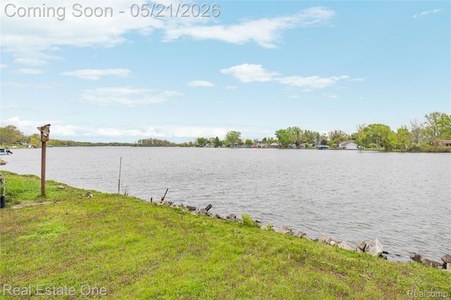 9047 Gale Road, White Lake Charter Township, MI 48386