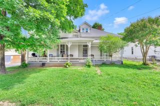 322 W 12th St Apt 3, Columbia, TN 38401